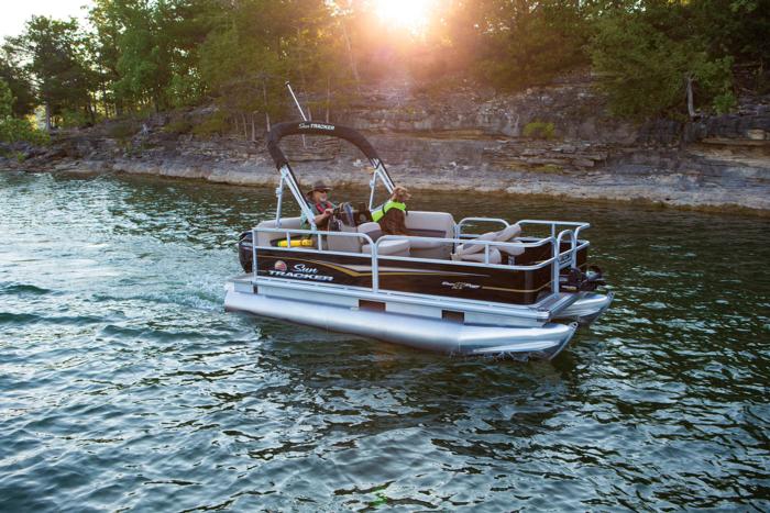 SUN TRACKER Boats : Fishing Pontoons : 2020 BASS BUGGY 16 ...